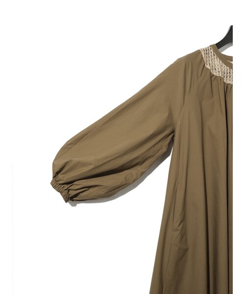 MIDIUMISOLID（ミディウミソリッド）の「MIDIUMISOLID for Ladies ボリュームワンピース（ワンピース・レディース・ベージュ/カーキ/ブラック・FREE）」の14枚目の写真