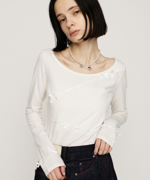 SLY（スライ）の「SWITCHING CUT TOPS スウィッチング カット トップス 秋服 冬服（Tシャツ/カットソー・レディース・ブラック/ネイビー/アイボリー・FREE）」の2枚目の写真