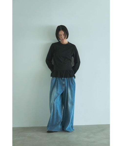 marjour（マージュール）の「HEM FRILL TEE（Tシャツ/カットソー・レディース・オフホワイト/ブラック・M）」の7枚目の写真