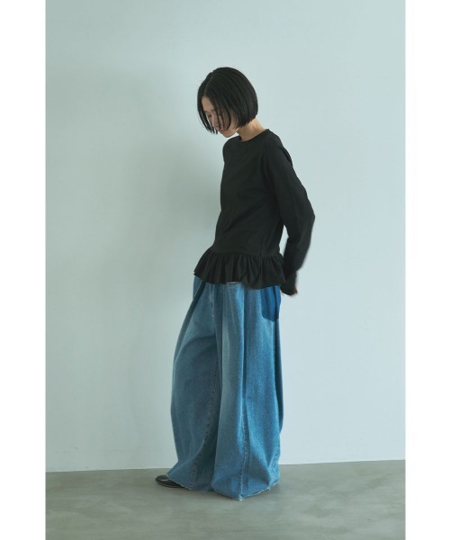 marjour（マージュール）の「HEM FRILL TEE（Tシャツ/カットソー・レディース・オフホワイト/ブラック・M）」の9枚目の写真