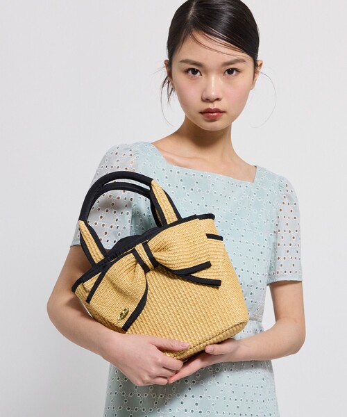TOCCA(トッカ)の「BIG RIBBON SUMMER POCHETTE かごバッグ(かごバッグ・レディース・ベージュ系/ブラック系・F)」の8枚目の写真