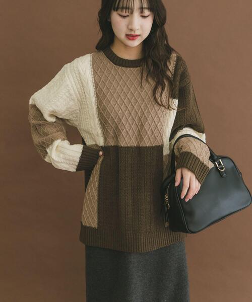 ITEMS URBANRESEARCH(アイテムズ アーバンリサーチ)の「編地切替 クルーネック ニット(ニット/セーター・メンズ・ブラック/ベージュ・MEDIUM/LARGE)」の9枚目の写真