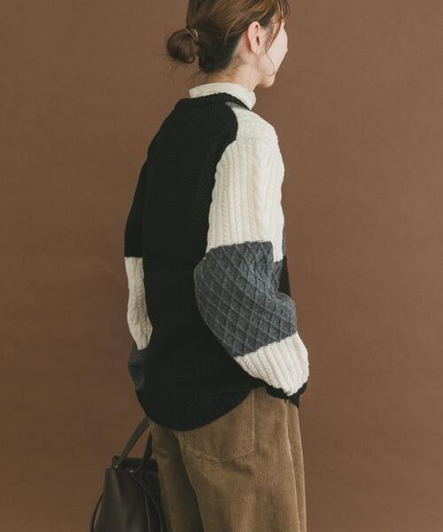 ITEMS URBANRESEARCH(アイテムズ アーバンリサーチ)の「編地切替 クルーネック ニット(ニット/セーター・メンズ・ブラック/ベージュ・MEDIUM/LARGE)」の5枚目の写真