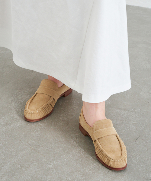 LE TALON（ルタロン）の「レザーギャザーローファー（ローファー・レディース・ベージュ/ブラック系その他・25cm/24.5cm/24cm/23.5cm/23cm/22.5cm/22cm）」の21枚目の写真