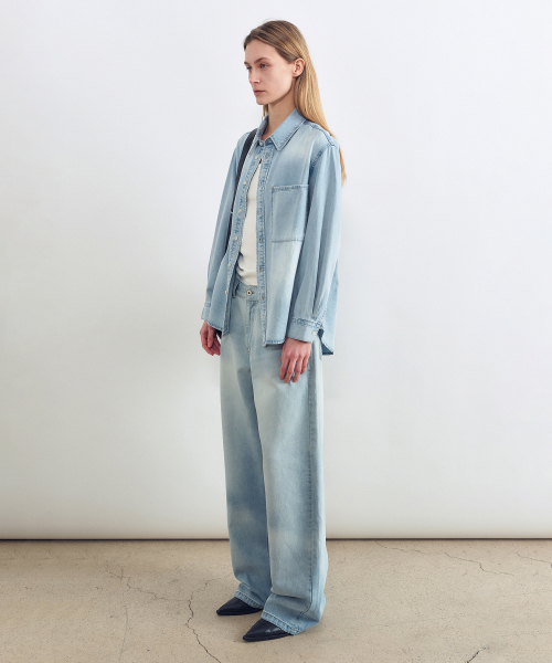 INSILENCE WOMEN（インサイレンスウーマン）の「アイスデニムシャツ ライトブルー（シャツ/ブラウス・レディース・その他・SMALL/MEDIUM）」の3枚目の写真