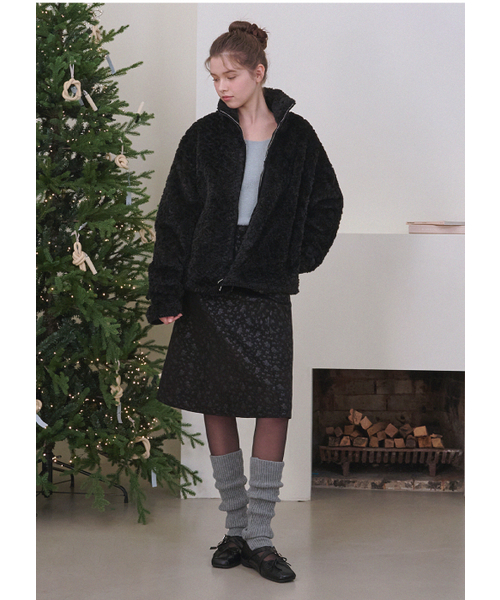 MICANE(ミケーネ)の「ジャキー スエード ミディスカート(スカート・レディース・ブラウン/ブラック・SMALL/X-SMALL/XX-LARGE/X-LARGE/LARGE/MEDIUM)」の7枚目の写真