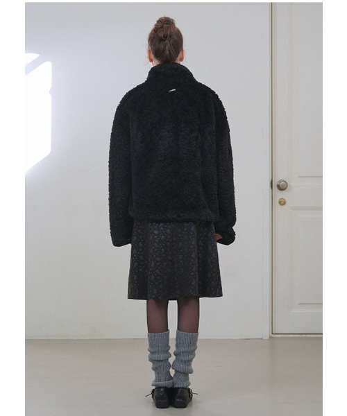 MICANE(ミケーネ)の「ジャキー スエード ミディスカート(スカート・レディース・ブラウン/ブラック・SMALL/X-SMALL/XX-LARGE/X-LARGE/LARGE/MEDIUM)」の9枚目の写真