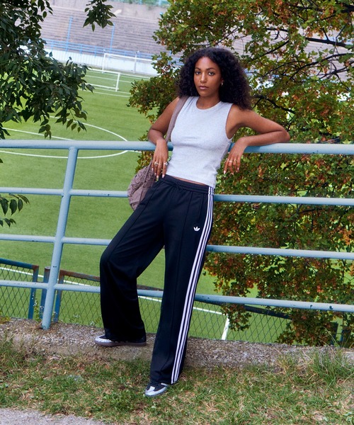 adidas（アディダス）の「サンバ OG / Samba OG / アディダスオリジナルス adidas Originals（スニーカー・レディース・ブラック/ブラック系その他・23.0cm/23.5cm/24.0cm/24.5cm/25.0cm/22.0cm/22.5cm/25.5cm/26.0cm/26.5cm/27.0cm/27.5cm/28.0cm/28.5cm/29.0cm）」の19枚目の写真