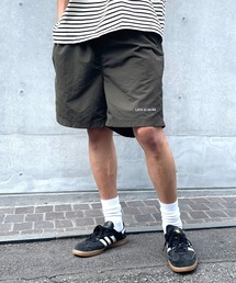 【MAISON CLUB】ワンポイント刺繍ナイロンハーフパンツ LESS IS MORE