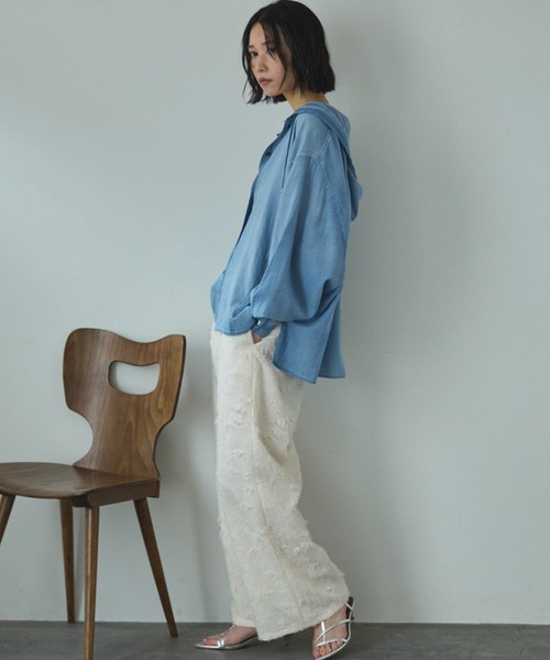 Doux archives（ドゥアルシーヴ）の「【26SS先行予約】シアーデニムフードシャツ（シャツ/ブラウス・レディース・サックスブルー/チャコールグレー/ブルー・FREE）」の14枚目の写真