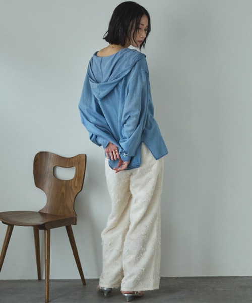 Doux archives（ドゥアルシーヴ）の「【26SS先行予約】シアーデニムフードシャツ（シャツ/ブラウス・レディース・サックスブルー/チャコールグレー/ブルー・FREE）」の17枚目の写真