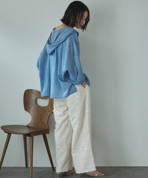 Doux archives（ドゥアルシーヴ）の「【26SS先行予約】シアーデニムフードシャツ（シャツ/ブラウス・レディース・サックスブルー/チャコールグレー/ブルー・FREE）」の18枚目の写真