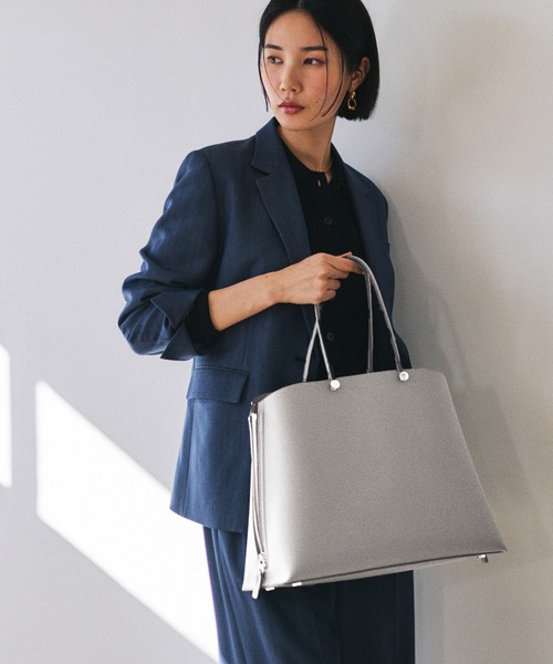 E'POR（エポール）の「【E'POR】【WEB限定】Y BAG Medium+ /A4対応・通勤・26SS（トートバッグ・レディース・ダークグリーン/グレー/ダークブラウン/ブラック/キナリ・FREE）」の3枚目の写真