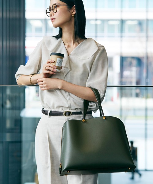 E'POR（エポール）の「【E'POR】【WEB限定】Y BAG Medium+ /A4対応・通勤・26SS（トートバッグ・レディース・ダークグリーン/グレー/ダークブラウン/ブラック/キナリ・FREE）」の5枚目の写真