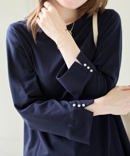alotta(アロッタ)の「8分袖パール調ボタンTシャツ(Tシャツ/カットソー・レディース・ネイビー/チャコール/ブラック/ダークラベンダー・M/L/LL)」の7枚目の写真