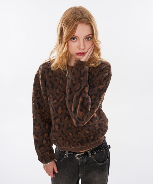 LEOPARD JACQUARD KNIT POLO — джемпер‑поло из жаккарда с леопардовым узором (3 размера/3 цвета)