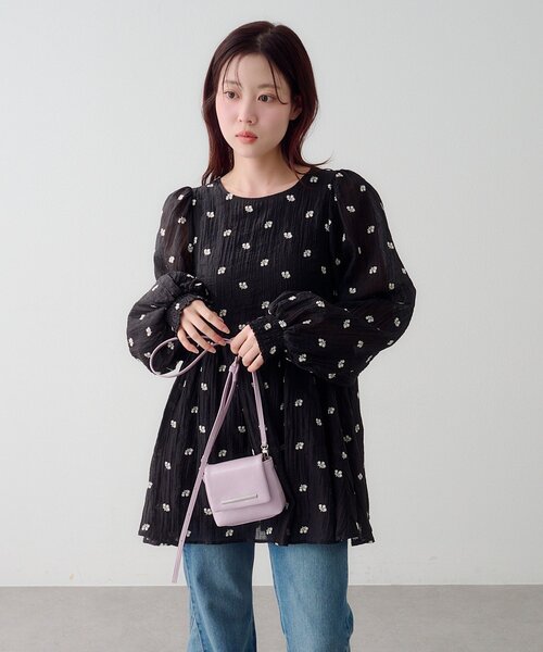 Kastane（カスタネ）の「フラワーステッチミニワンピース（ワンピース・レディース・アイボリー/ブラック・FREE）」の5枚目の写真