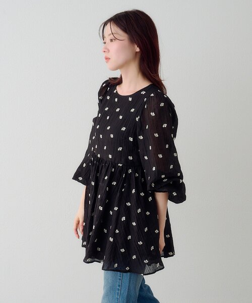 Kastane（カスタネ）の「フラワーステッチミニワンピース（ワンピース・レディース・アイボリー/ブラック・FREE）」の6枚目の写真