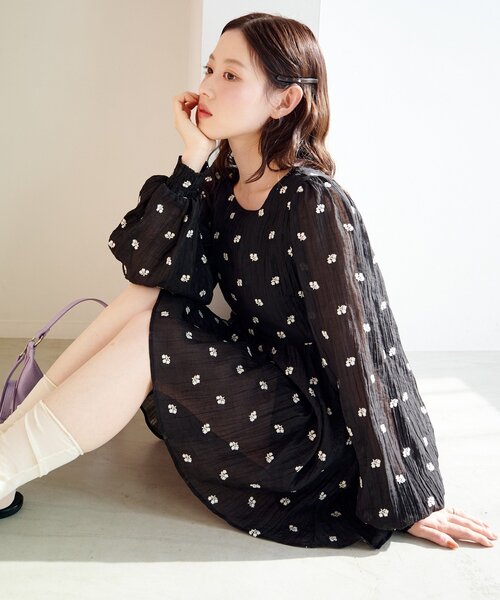 Kastane（カスタネ）の「フラワーステッチミニワンピース（ワンピース・レディース・アイボリー/ブラック・FREE）」の7枚目の写真