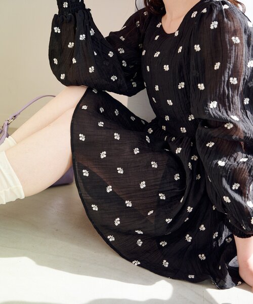 Kastane（カスタネ）の「フラワーステッチミニワンピース（ワンピース・レディース・アイボリー/ブラック・FREE）」の10枚目の写真