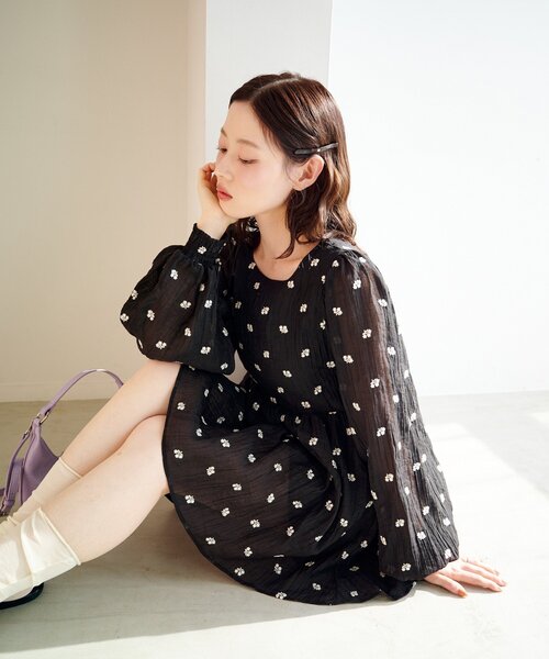 Kastane（カスタネ）の「フラワーステッチミニワンピース（ワンピース・レディース・アイボリー/ブラック・FREE）」の11枚目の写真