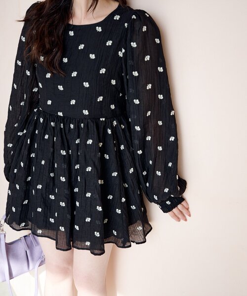 Kastane（カスタネ）の「フラワーステッチミニワンピース（ワンピース・レディース・アイボリー/ブラック・FREE）」の12枚目の写真