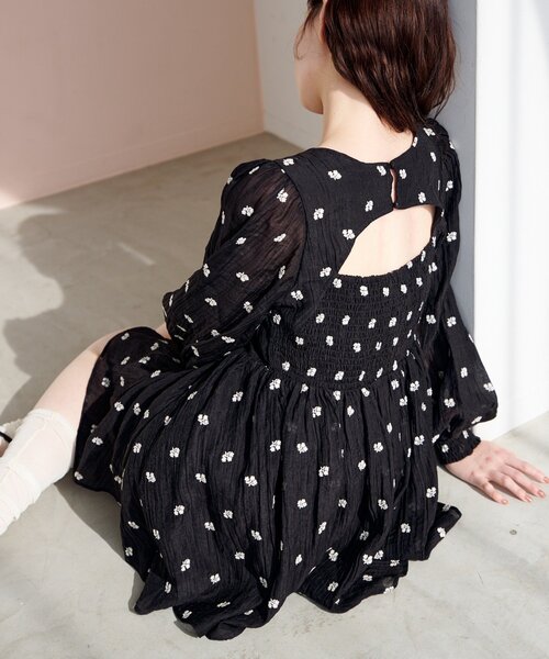 Kastane（カスタネ）の「フラワーステッチミニワンピース（ワンピース・レディース・アイボリー/ブラック・FREE）」の16枚目の写真