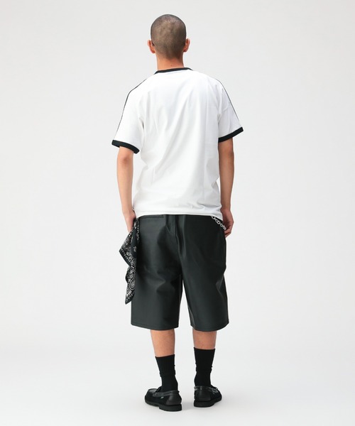adidas(アディダス)の「adidas / スリーストライプ Tシャツ(Tシャツ/カットソー・メンズ・ブラック/ホワイト・SMALL/X-LARGE/MEDIUM/LARGE/XX-LARGE)」の4枚目の写真