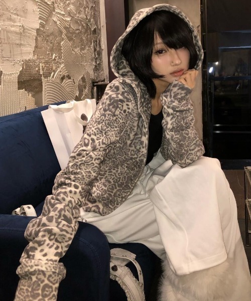 セール】ヒョウ柄ジップアップパーカー（パーカー）｜ViViDAY