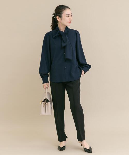 URBAN RESEARCH ROSSO WOMEN（アーバンリサーチ　ロッソ）の「『WEB/一部店舗限定』トリミングボウタイブラウス（シャツ/ブラウス・レディース・ネイビー/オフホワイト・FREE）」の15枚目の写真