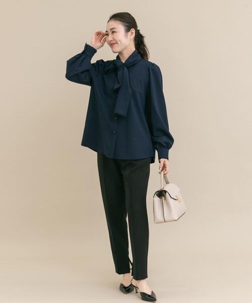 URBAN RESEARCH ROSSO WOMEN（アーバンリサーチ　ロッソ）の「『WEB/一部店舗限定』トリミングボウタイブラウス（シャツ/ブラウス・レディース・ネイビー/オフホワイト・FREE）」の16枚目の写真