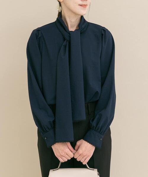 URBAN RESEARCH ROSSO WOMEN（アーバンリサーチ　ロッソ）の「『WEB/一部店舗限定』トリミングボウタイブラウス（シャツ/ブラウス・レディース・ネイビー/オフホワイト・FREE）」の17枚目の写真