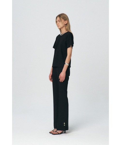 KUME（クメ）の「ツイストバックディテールTシャツ、ブラック（Tシャツ/カットソー・レディース・その他・SMALL/MEDIUM）」の3枚目の写真