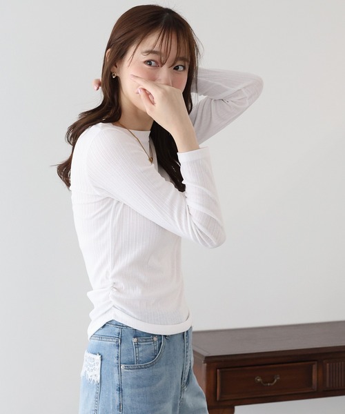BLUEEAST(ブルーイースト)の「サイドギャザーシアーリブカットソー(Tシャツ/カットソー・レディース・ブラック/チャコールグレー/ホワイト・MEDIUM)」の2枚目の写真