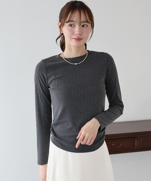 BLUEEAST(ブルーイースト)の「サイドギャザーシアーリブカットソー(Tシャツ/カットソー・レディース・ブラック/チャコールグレー/ホワイト・MEDIUM)」の1枚目の写真