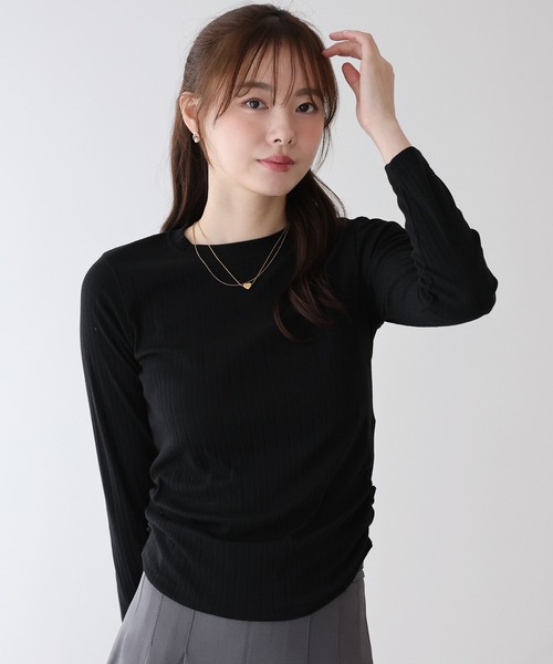 BLUEEAST(ブルーイースト)の「サイドギャザーシアーリブカットソー(Tシャツ/カットソー・レディース・ブラック/チャコールグレー/ホワイト・MEDIUM)」の3枚目の写真