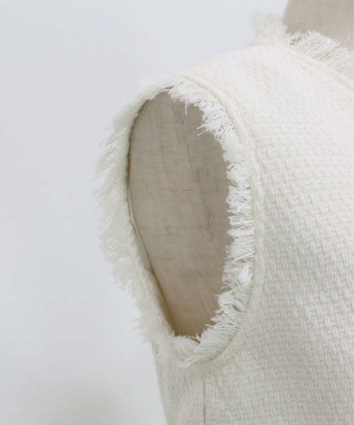 BLUEEAST（ブルーイースト）の「ツイードペプラムフォルムジレ 卒業式 入学式 結婚式 成人式 二次会 同窓会 セレモニー パーティードレス オケージョンドレス お呼ばれ（ベスト・レディース・ブラック/ホワイト・MEDIUM/LARGE）」の8枚目の写真