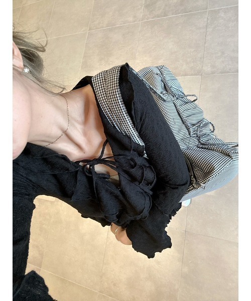 FURFUR（ファーファー）の「ラッフルフリルプルオーバー（シャツ/ブラウス・レディース・アイボリー/ブラック/ライトブルー・F）」の14枚目の写真