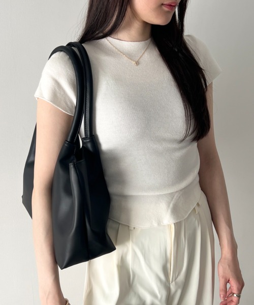 wears(ウェアーズ)の「【A4収納可】タック入りPUトートバッグ 通勤通学トートバッグ(トートバッグ・レディース・ホワイト/ブラック・FREE)」の20枚目の写真