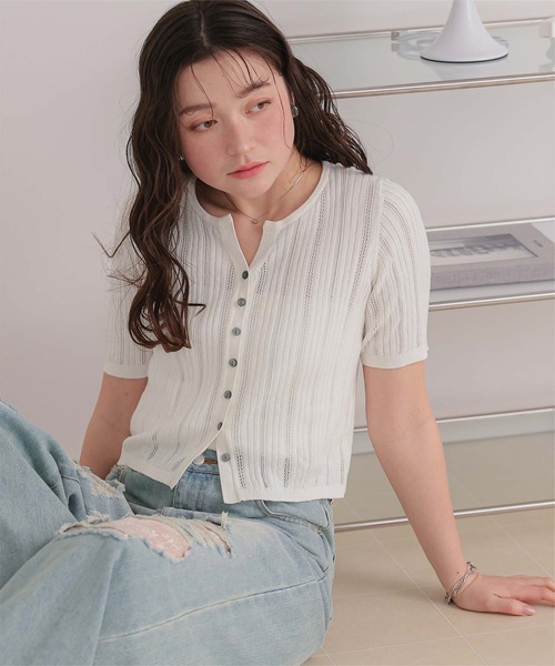 titivate(ティティベイト)の「アイレットニットハーフスリーブトップス(ニット/セーター・レディース・ネイビー/チャコール/ライトブルー/オフホワイト・M/S/L)」の2枚目の写真