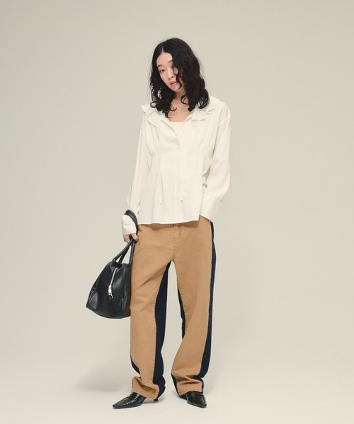 eL（エル）の「【eL】Tuck Frill Collar Shirt/645564（シャツ/ブラウス・レディース・オフホワイト/ブルー・FREE）」の3枚目の写真