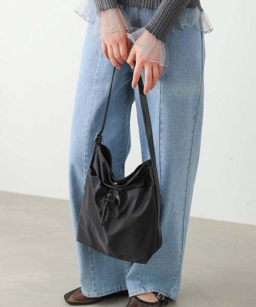 Bab(バブ)の「ワンショルダーバッグ(ショルダーバッグ・レディース・アイボリー/ブラック/ブラウン・ONESIZE)」の9枚目の写真