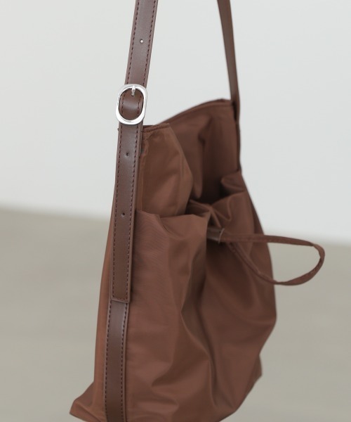 Bab(バブ)の「ワンショルダーバッグ(ショルダーバッグ・レディース・アイボリー/ブラック/ブラウン・ONESIZE)」の16枚目の写真