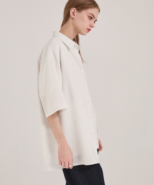 EMMA CLOTHES(エマクローズ)の「多機能素材半袖ベーシックシャツ〈UVカット・速乾・イージーケア・接触冷感〉(シャツ/ブラウス・メンズ・スミクロ/ダークネイビー/ネイビー系/グレー系/ホワイト/ブルー/モカ・S/L/M)」の10枚目の写真