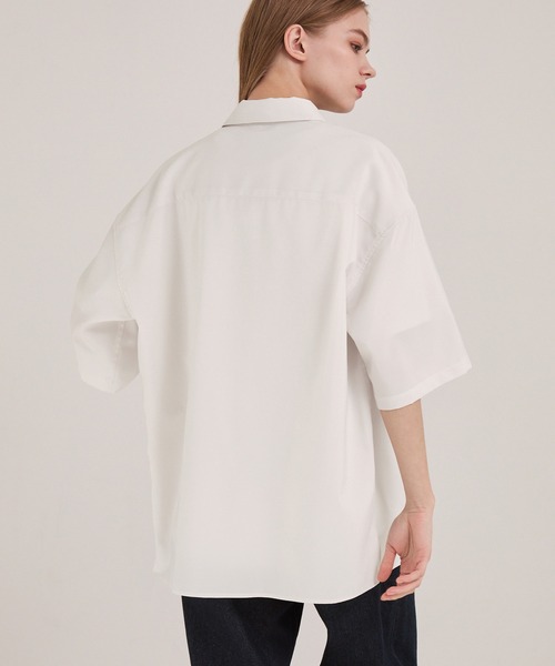 EMMA CLOTHES(エマクローズ)の「多機能素材半袖ベーシックシャツ〈UVカット・速乾・イージーケア・接触冷感〉(シャツ/ブラウス・メンズ・スミクロ/ダークネイビー/ネイビー系/グレー系/ホワイト/ブルー/モカ・S/L/M)」の11枚目の写真