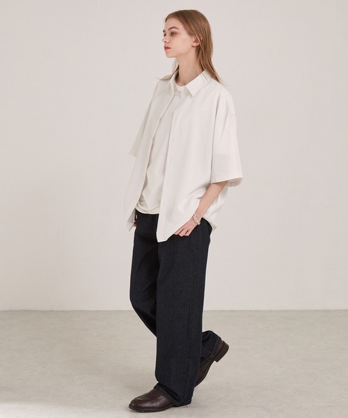 EMMA CLOTHES(エマクローズ)の「多機能素材半袖ベーシックシャツ〈UVカット・速乾・イージーケア・接触冷感〉(シャツ/ブラウス・メンズ・スミクロ/ダークネイビー/ネイビー系/グレー系/ホワイト/ブルー/モカ・S/L/M)」の16枚目の写真