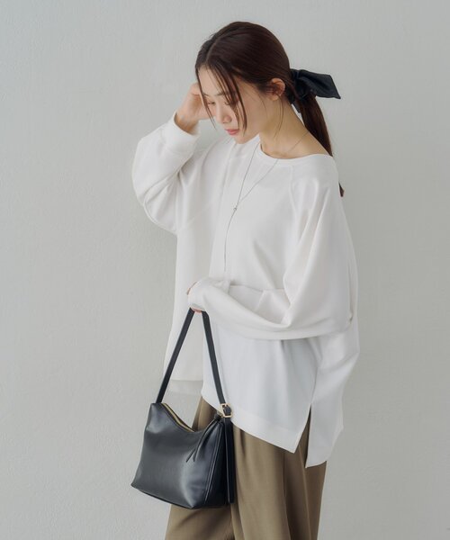 DISCOAT(ディスコート)の「【Noka】ジップ使いドルマンプルオーバー(Tシャツ/カットソー・レディース・オフホワイト/ブラック・FREE)」の13枚目の写真