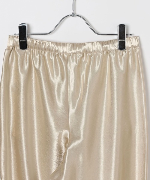 LEPSIM（レプシィム）の「イージーサテンパンツ　639323（その他パンツ・レディース・ブラック/アイボリー・FREE）」の5枚目の写真