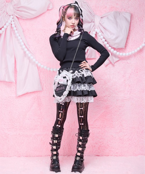 AVENCHUMU(アバンチュウム)の「Satin blouse ribbon jewele knit tops(ニット/セーター・レディース・ブラック×ピンク/ピンク/ブラック・FREE)」の4枚目の写真