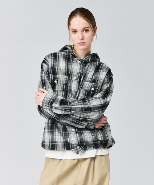 WETTEMPT(ウィテンプト)の「OMBRE CHECK SHIRT HOODIE / オンブレチェックシャツフーディ(シャツ/ブラウス・メンズ・ブラック/ベージュ・SMALL/MEDIUM/LARGE)」の6枚目の写真